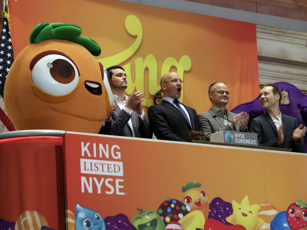 activision blizzard acquires mobile game developer king for 5 9 billion