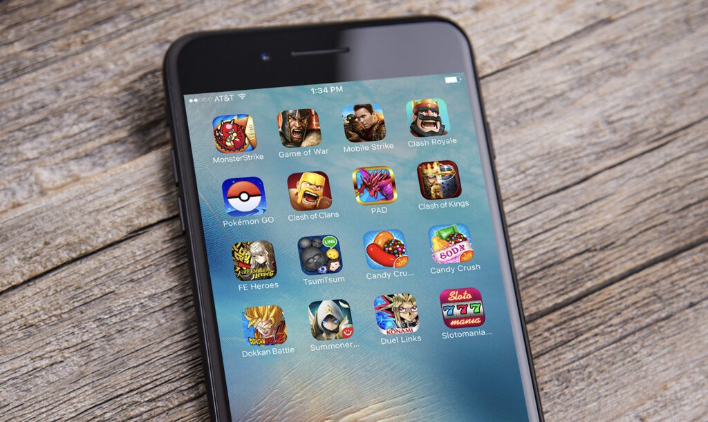 rise of mobile gaming study shows 2 4 billion gamers now play on phones