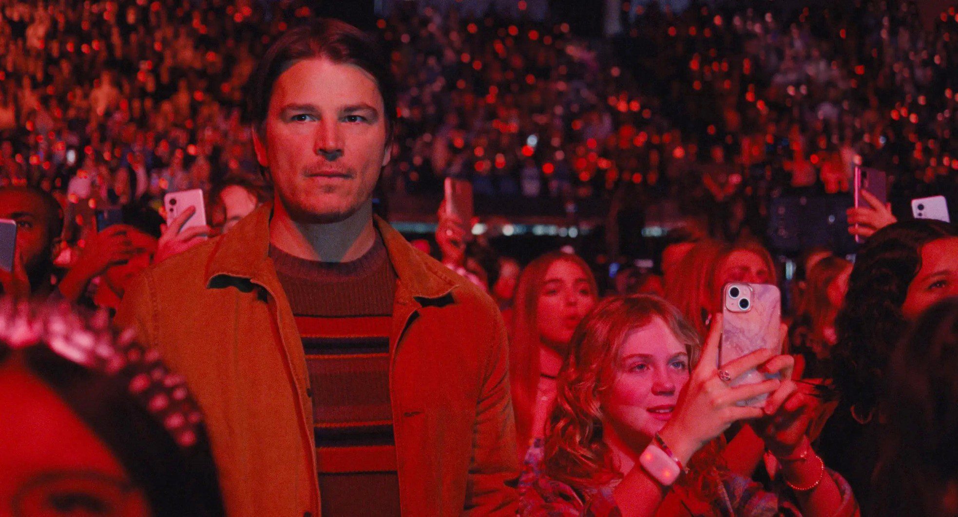 Josh Hartnett plays the father taking his daughter to a concert.