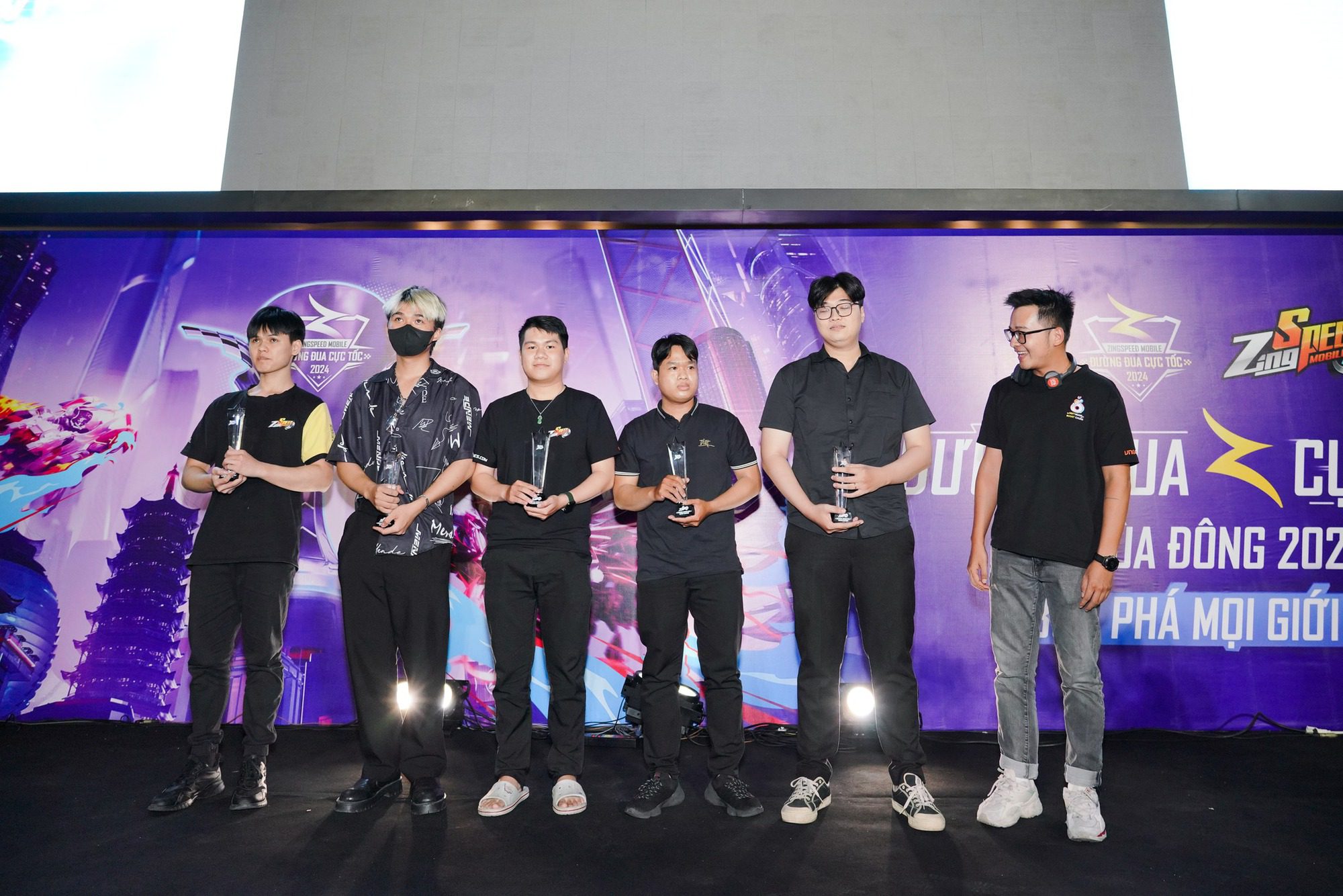 Thousands of gamers gathered at the Offline event celebrating the 6th anniversary of ZingSpeed Mobile - Image 10.