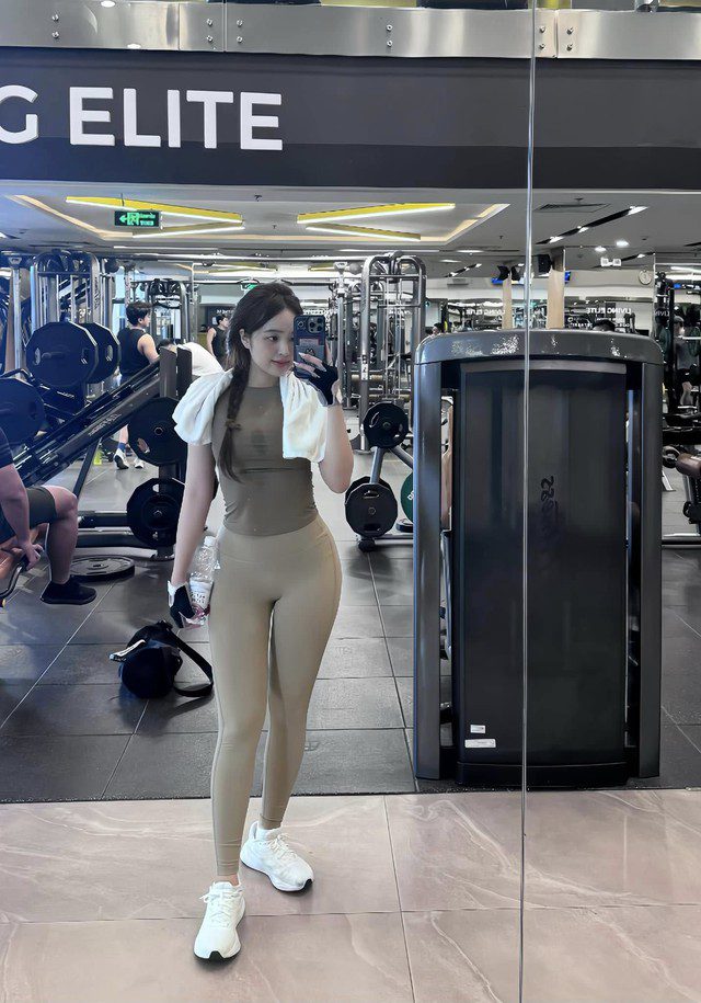 Cô gái bùng nổ tương tác chỉ nhờ đúng một bức ảnh trong phòng gym- ảnh 4.