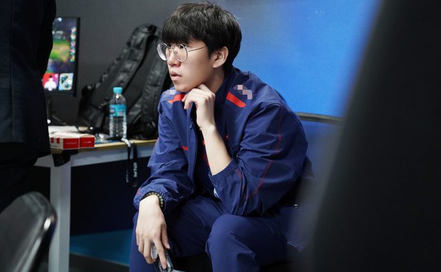 Ruler's emotional statements about LPL