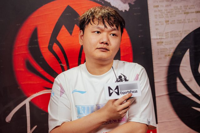 Many LPL players also hope to lead a low-key life just like Yagao