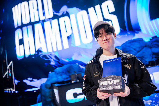 Zeus named FMVP at the 2023 World Championship amidst ongoing controversy